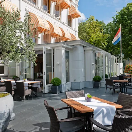 Carlton Ambassador Hotel 4*