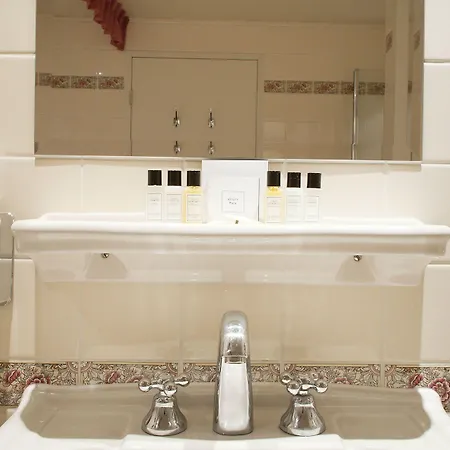 Hotel Carlton Ambassador 4*