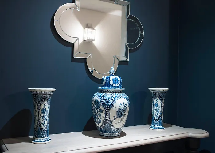 Carlton Ambassador מלון