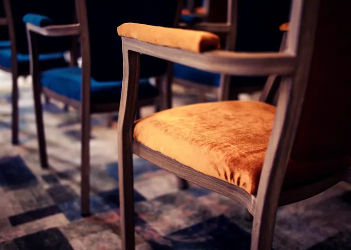 Carlton Ambassador מלון 4*