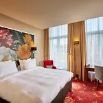 Carlton Ambassador 4*