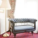 Carlton Ambassador Hotel 4*