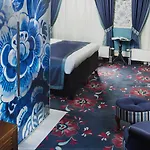 Carlton Ambassador 4*
