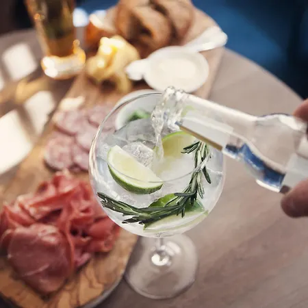 Carlton Ambassador Hotel 4*