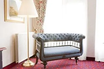 Carlton Ambassador Отель 4*