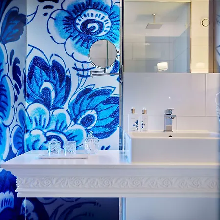 Carlton Ambassador 4*