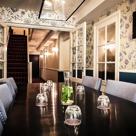 Carlton Ambassador 4* L'Aia