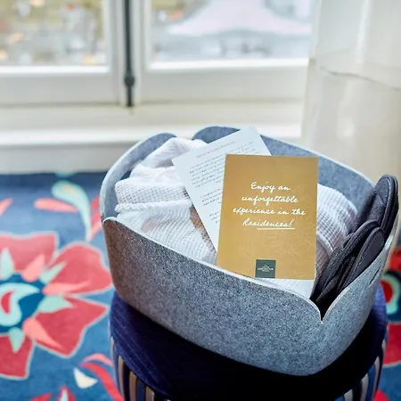 Carlton Ambassador Hotel 4*