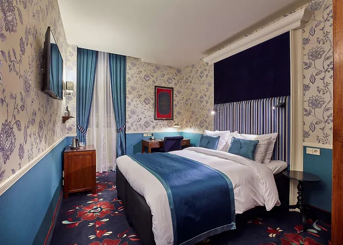 Carlton Ambassador 4*