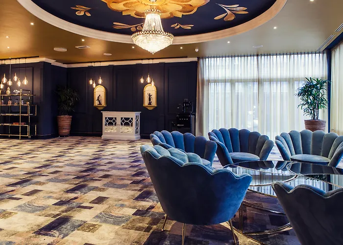 Hotel Carlton Ambassador 4*