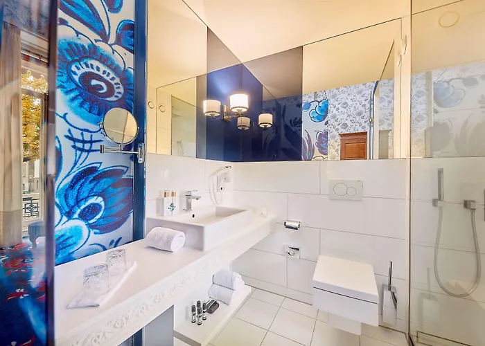 Hotel Carlton Ambassador 4*