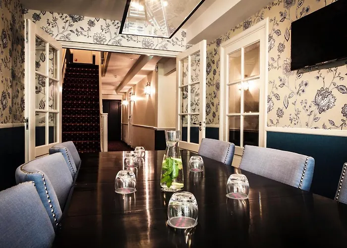 Carlton Ambassador 4* Haga