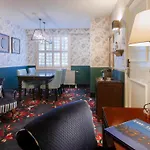 Carlton Ambassador Hotell 4*