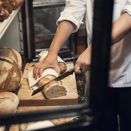 Hotel Carlton Ambassador